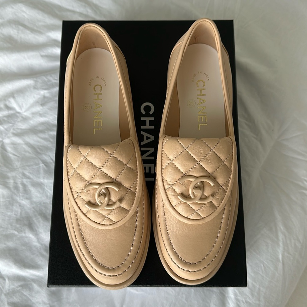Chanel Loafers 38
